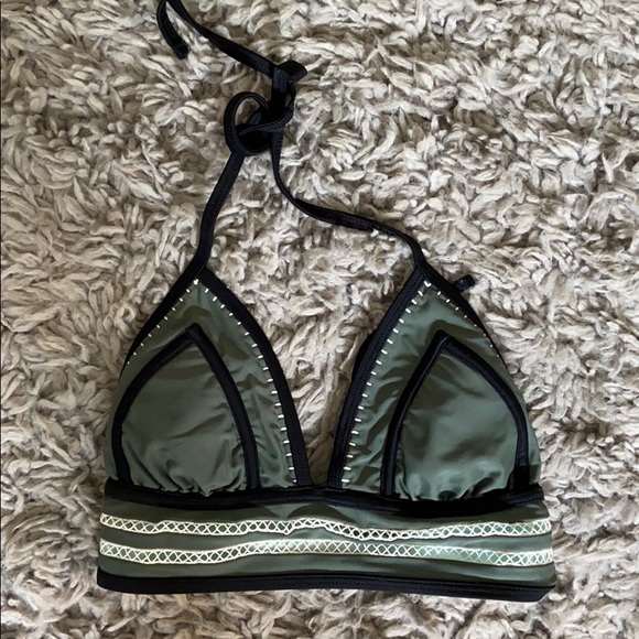 Xhilaration Other - Bathing suit TOP